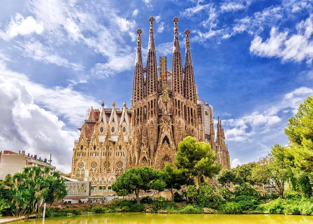 Barcelona – Experience the Soul of Spain