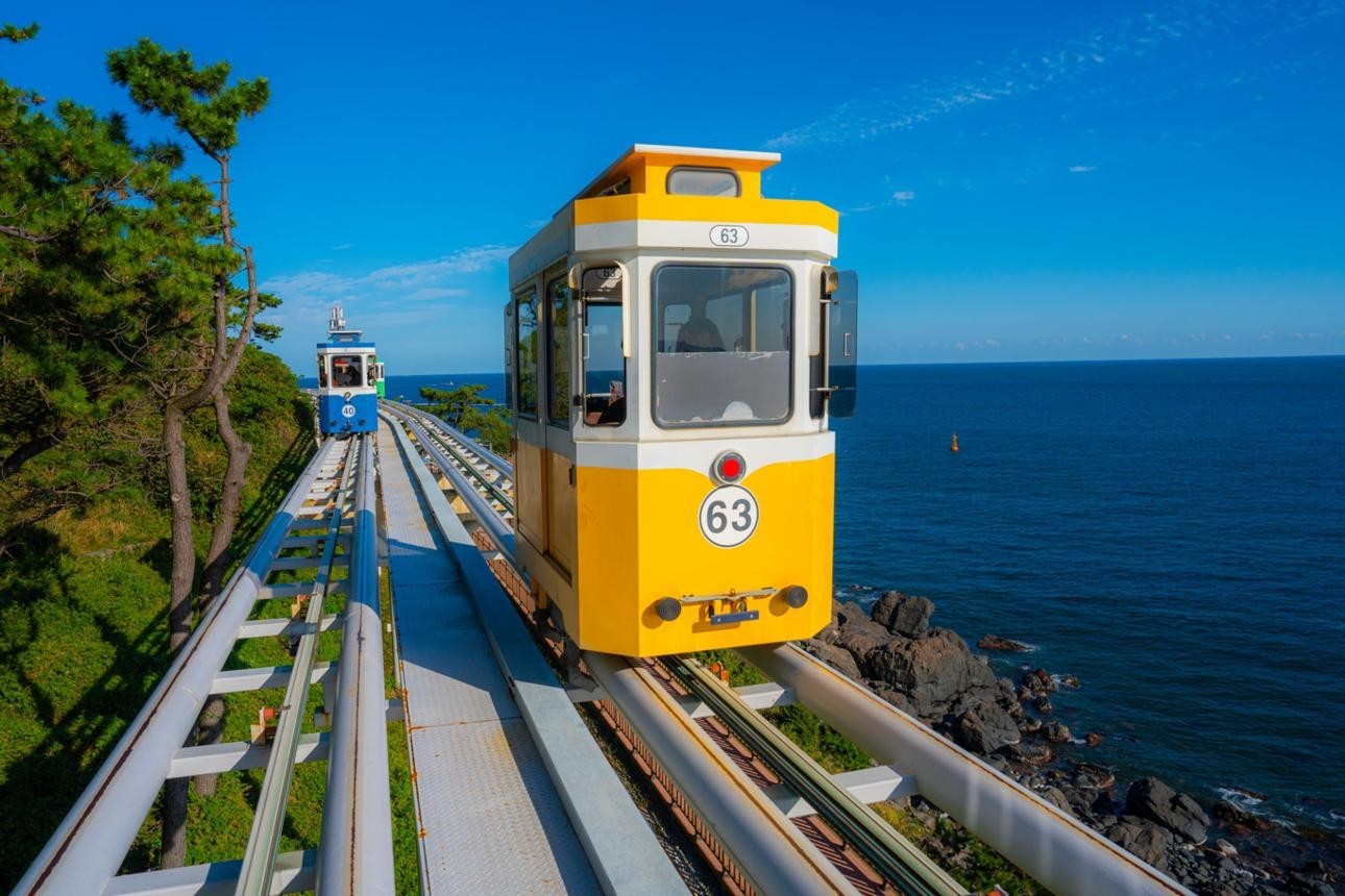 Seoul & Busan – Where Tradition Meets the Sea